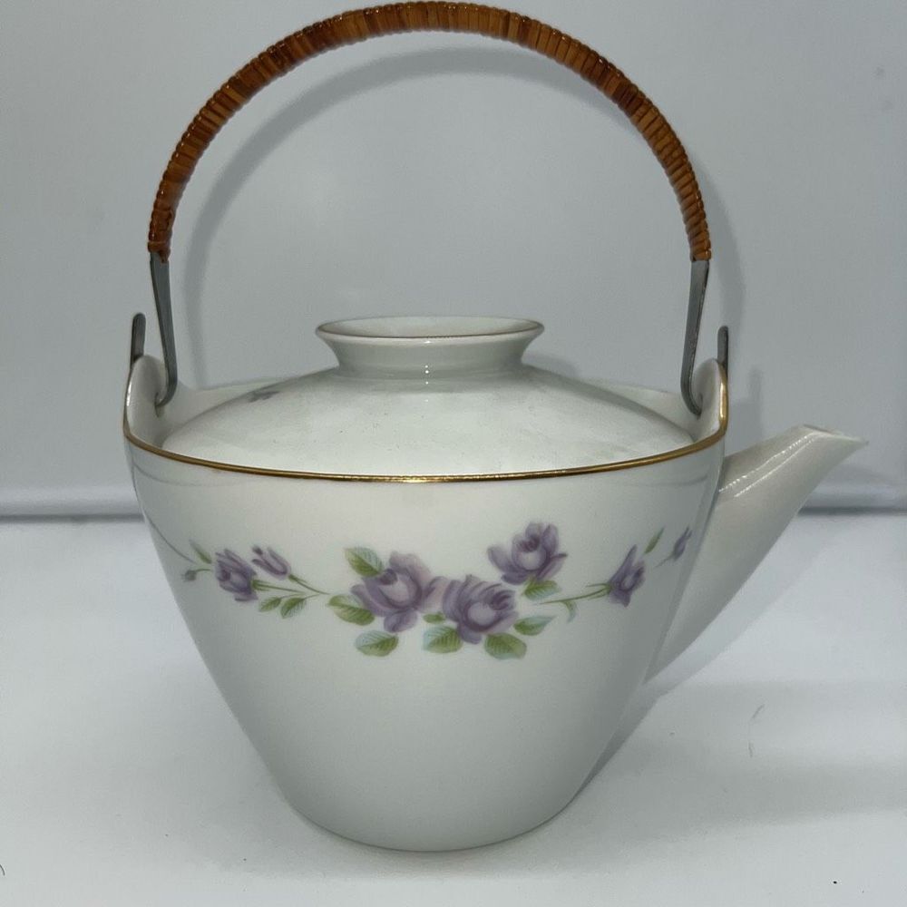 Noritake Vintage Nippon Toki Kaisha Wicker‎ Wrapped Handle Teapot